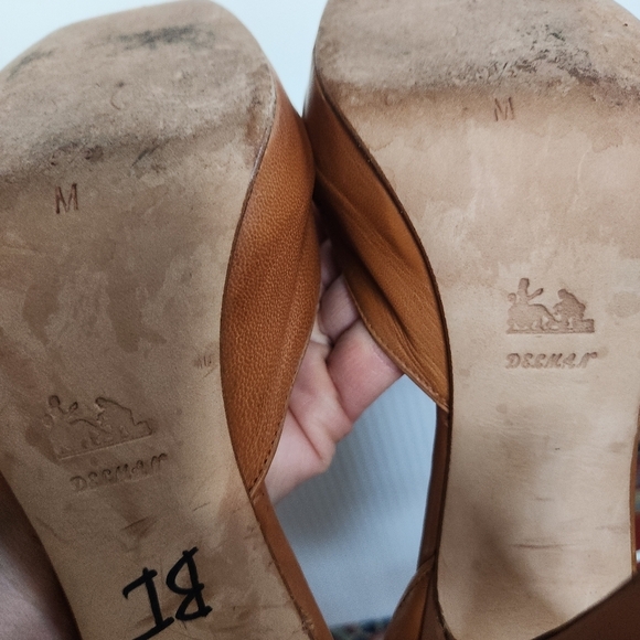 Delman Vintage Camel Brown Leather Pumps - Picture 6 of 6